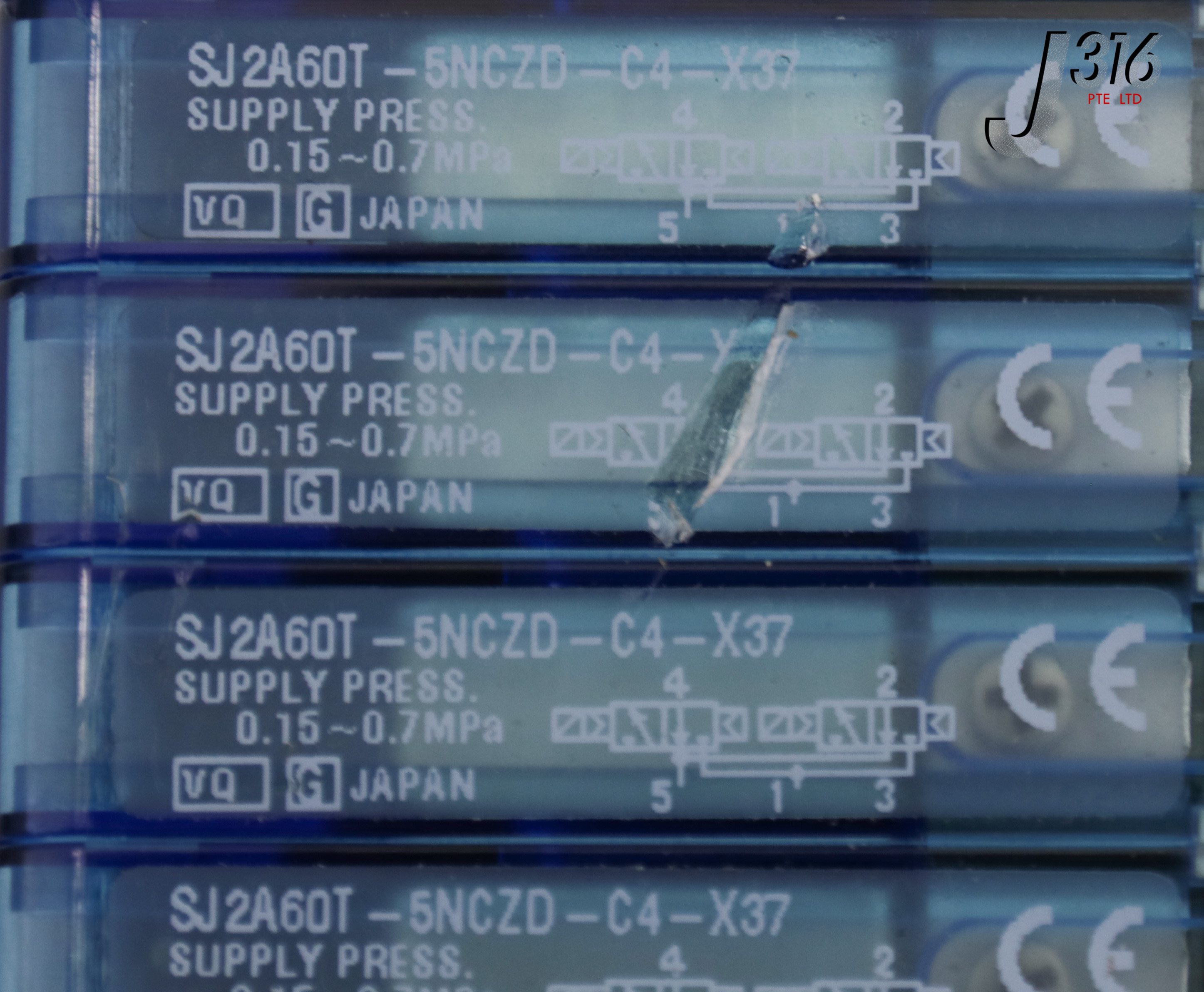 ※ハッピー※ 21318 SMC 9-SLOT MANIFOLD W/ 9X SJ2A60T-5NCZD-C4-X37 VALVES SS5J2